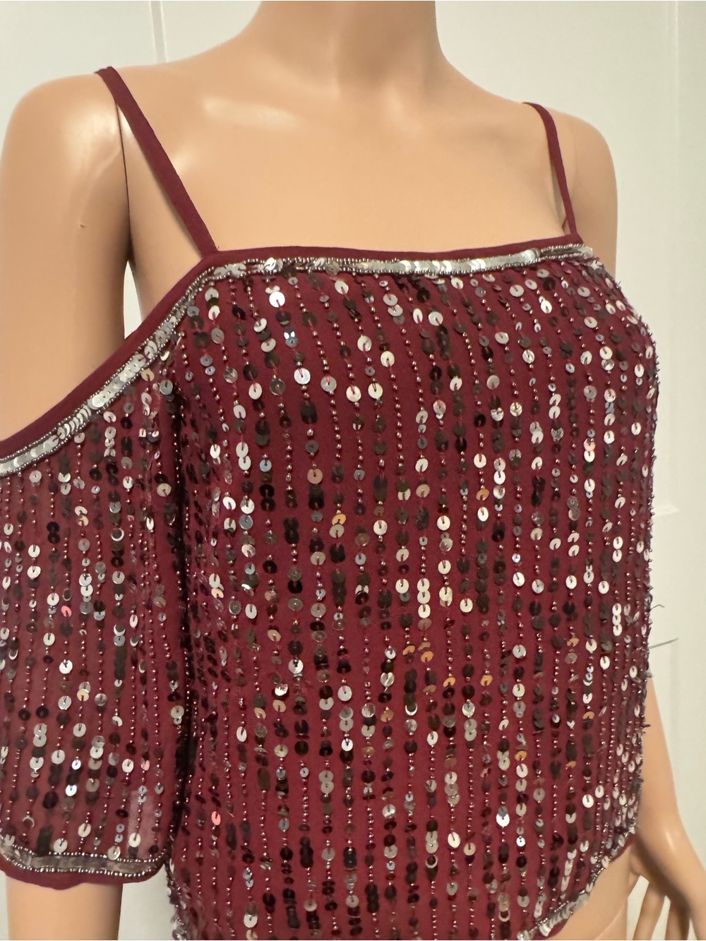 Walter Baker Helena Burgundy Red Silver Black  Sequins Cold-Shoulder Top XS - Picture 3 of 4